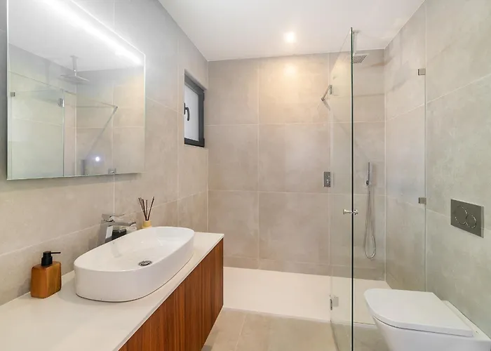 Whome Surf & Relax Coastal In Ericeira Daire