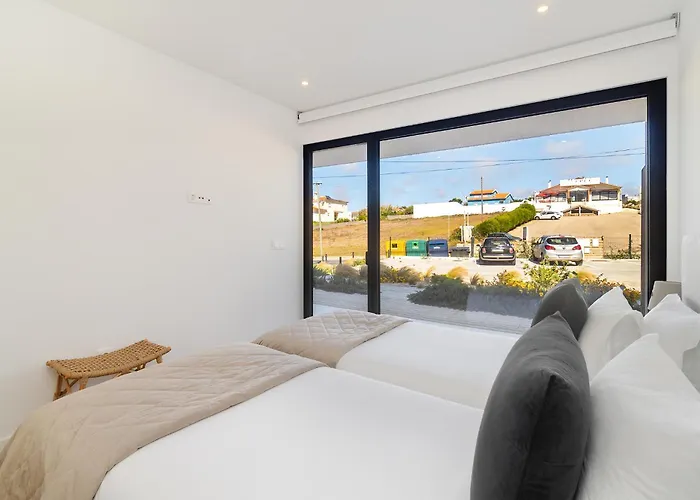 Whome Surf & Relax Coastal In Ericeira Daire Santo Isidoro
