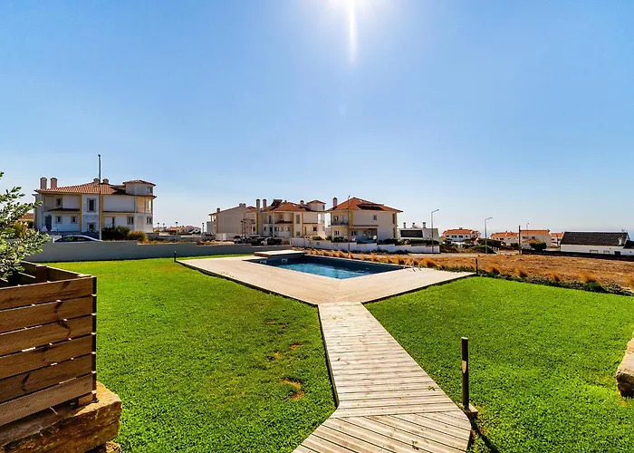 Whome Surf & Relax Coastal In Ericeira Daire *