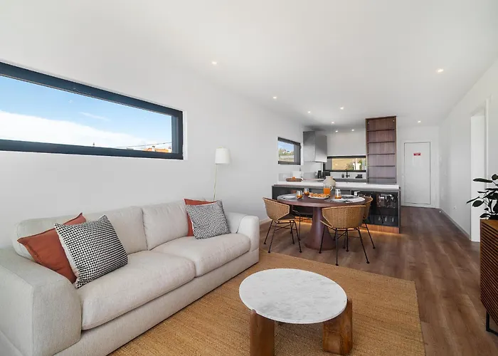 Whome Surf & Relax Coastal In Ericeira * Santo Isidoro