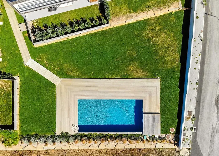 Whome Surf & Relax Coastal In Ericeira Santo Isidoro